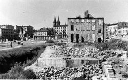 Ruiny ghetta v Lodži po skončení druhé světové války; 1945. (AIPN)